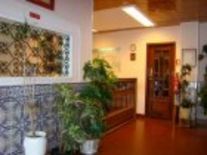 Residencial Pica Pau Hotel Ещорил Екстериор снимка