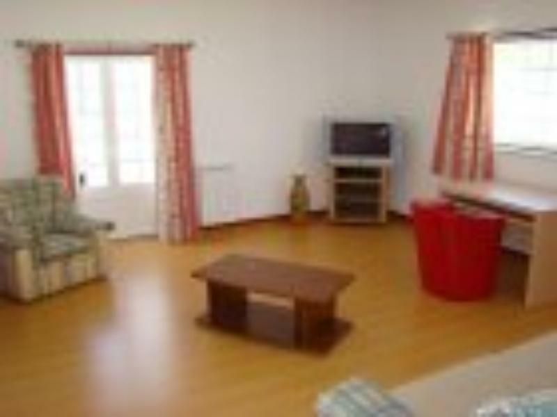 Residencial Pica Pau Hotel Ещорил Екстериор снимка